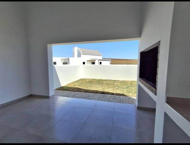 3 BEDROOM HOUSE FOR SALE IN BRITANNIA BAY